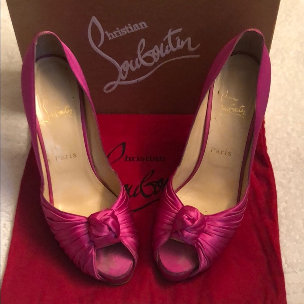 Christian Louboutin Lady Gres Fuschia Satin 41